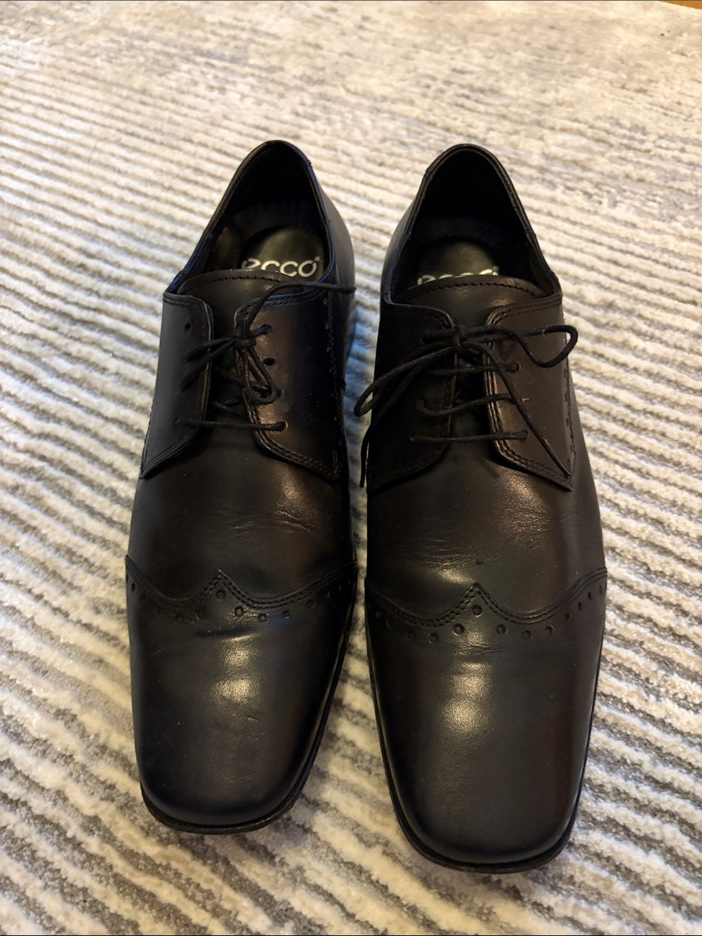 Ecco Men's Black Leather Wingtip Derby Shoes